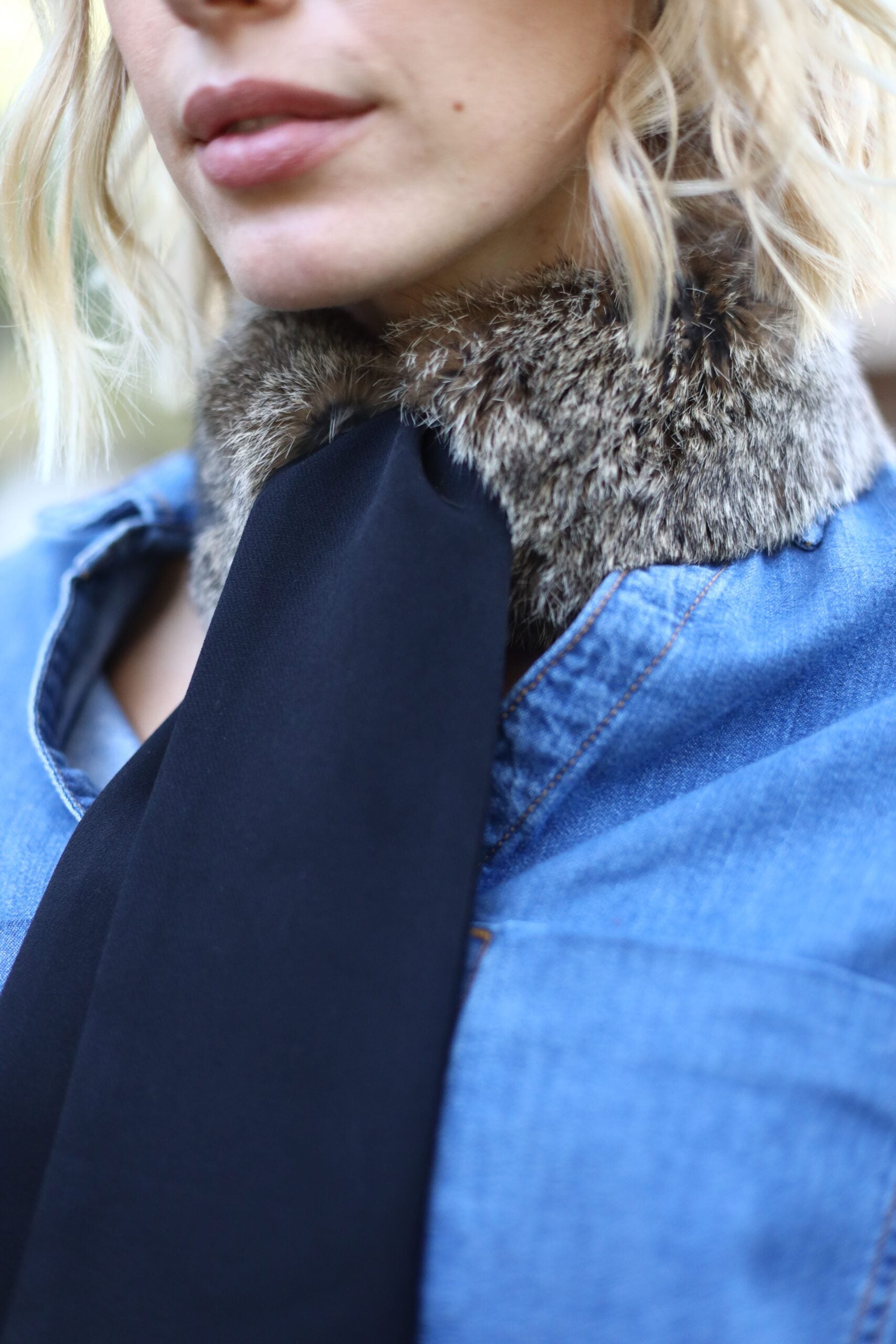 Cuello choker Natural lazo negro