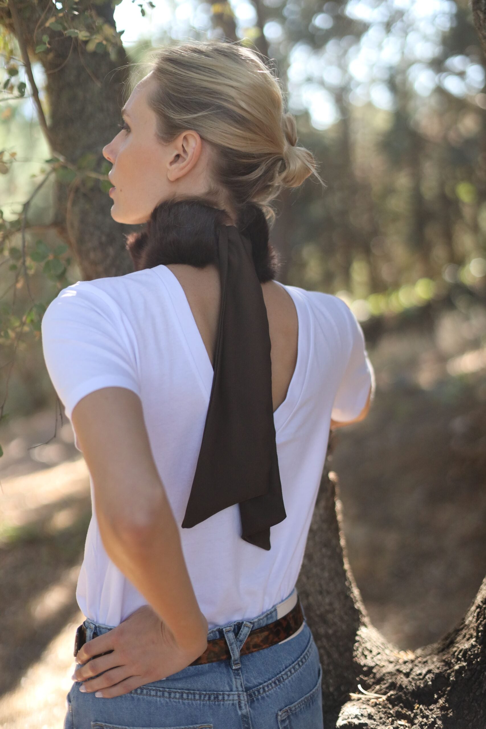 Cuello choker Marrón lazo a tono
