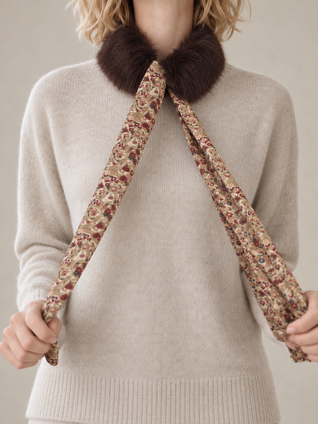 Cuello choker Marrón lazo flores